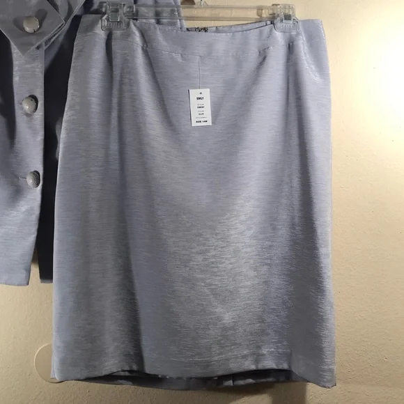 Womens Emily Silver Formal Suit - Picture 2 of 16